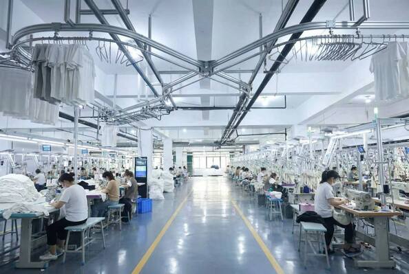 Guangzhou Odin Apparel Co., Ltd.， ligne de production du fabricant
